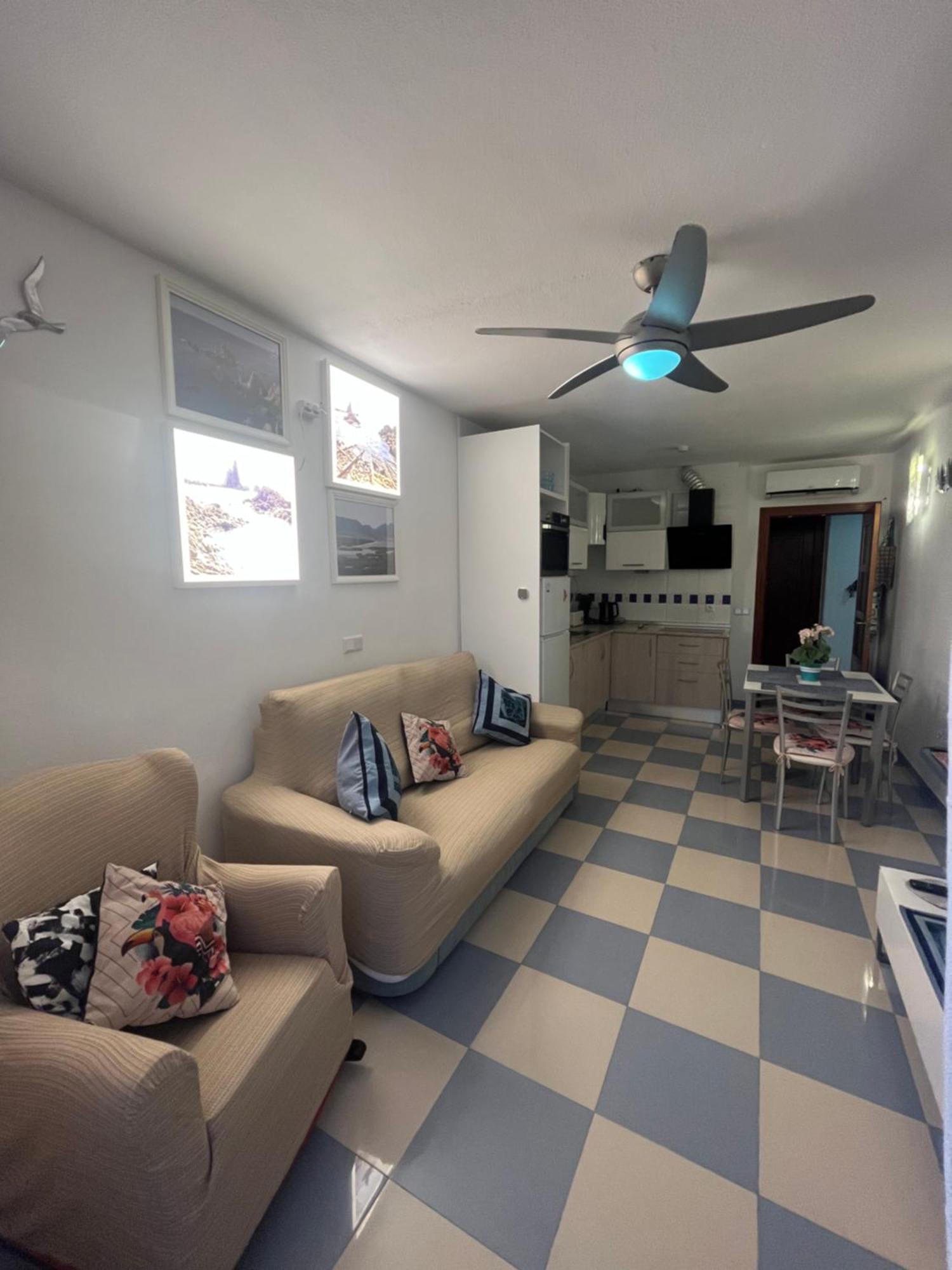 Fantastisches Apartment Am Meer 滨海罗克塔斯 外观 照片